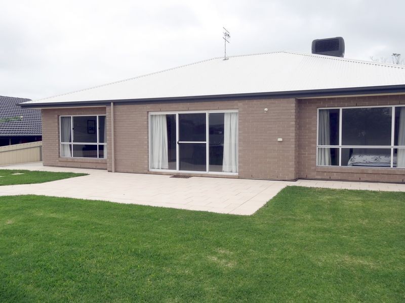 6 Watson Crescent, Port Elliot SA 5212