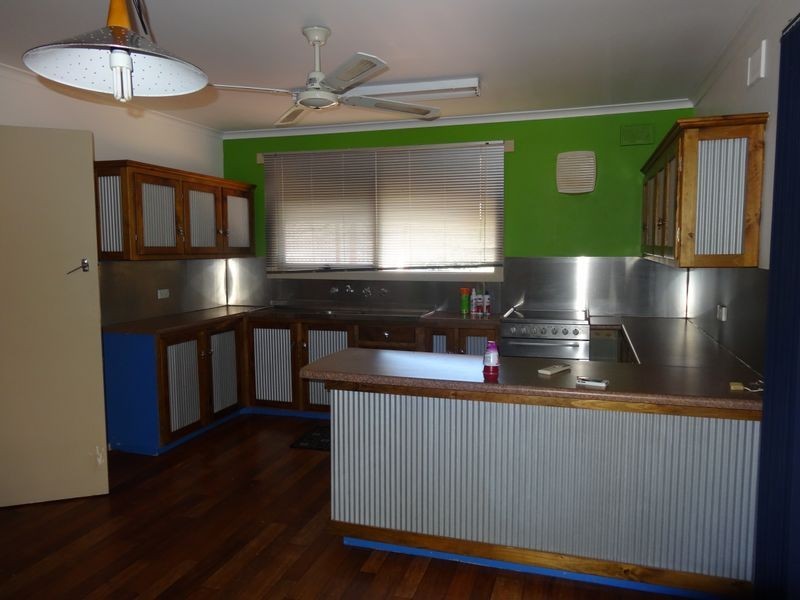 12 Swain Road, Victor Harbor SA 5211