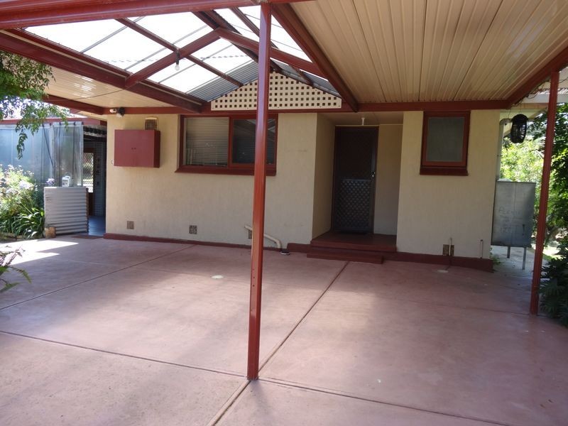 12 Swain Road, Victor Harbor SA 5211