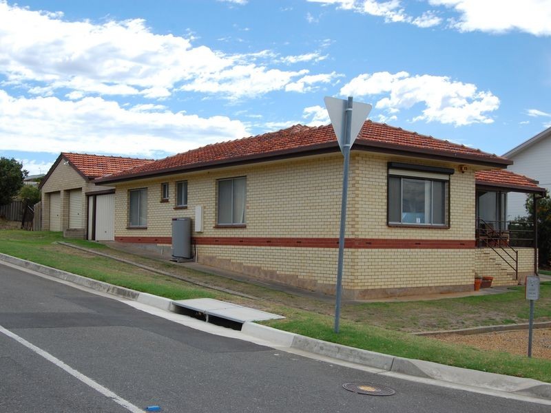 61 Dodson Road, Encounter Bay SA 5211