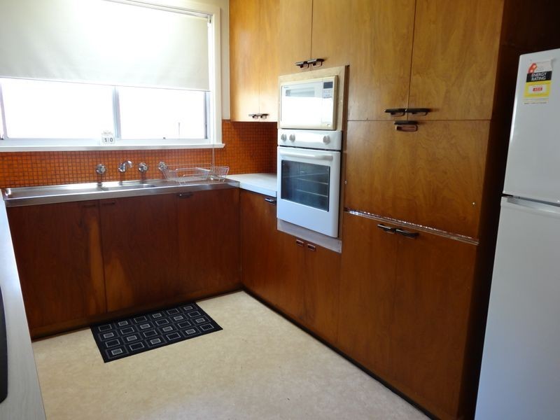 22 The Parkway, Victor Harbor SA 5211