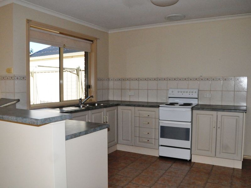 4 Windjammer Court, Encounter Bay SA 5211