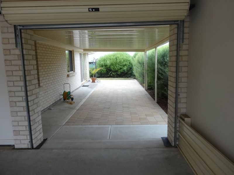 8 Tripp Street, Encounter Bay SA 5211