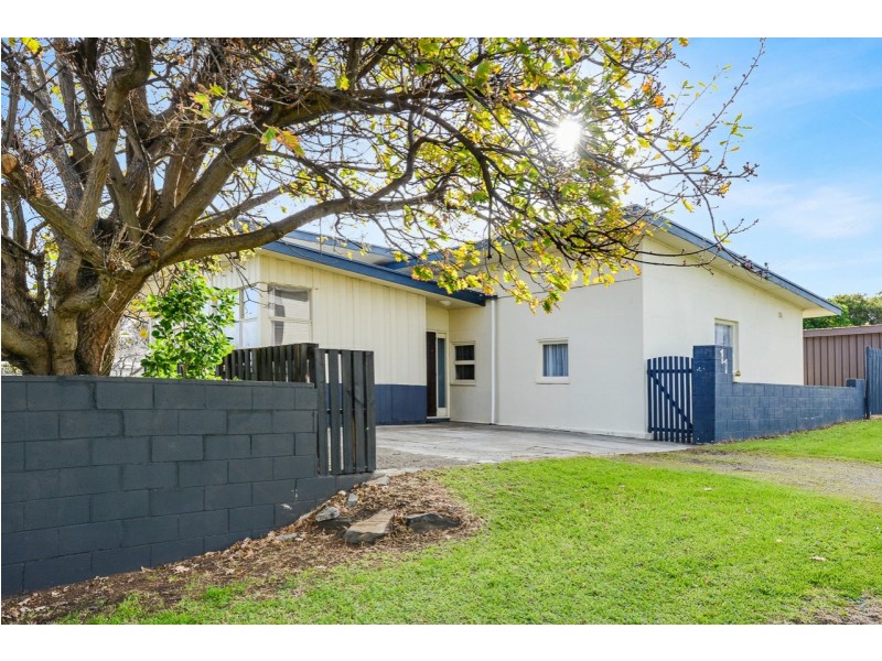 11 Adamson Street, Hayborough SA 5211