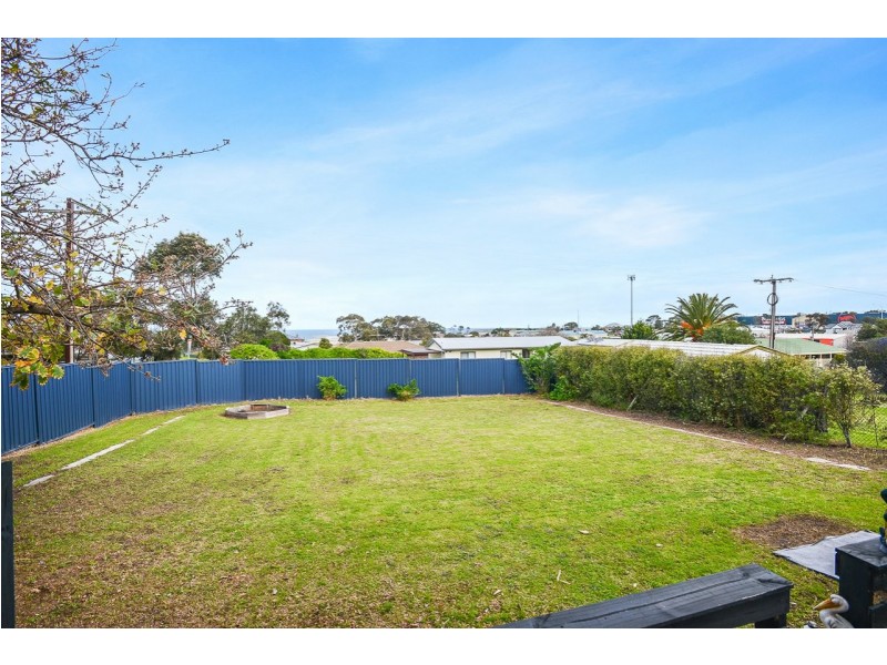 11 Adamson Street, Hayborough SA 5211