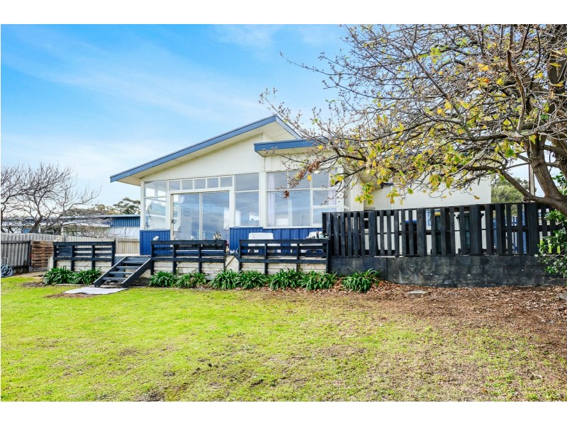 11 Adamson Street, Hayborough SA 5211