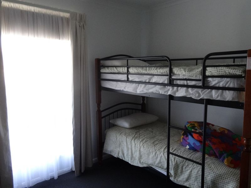 18 Mayflower Court, Encounter Bay SA 5211