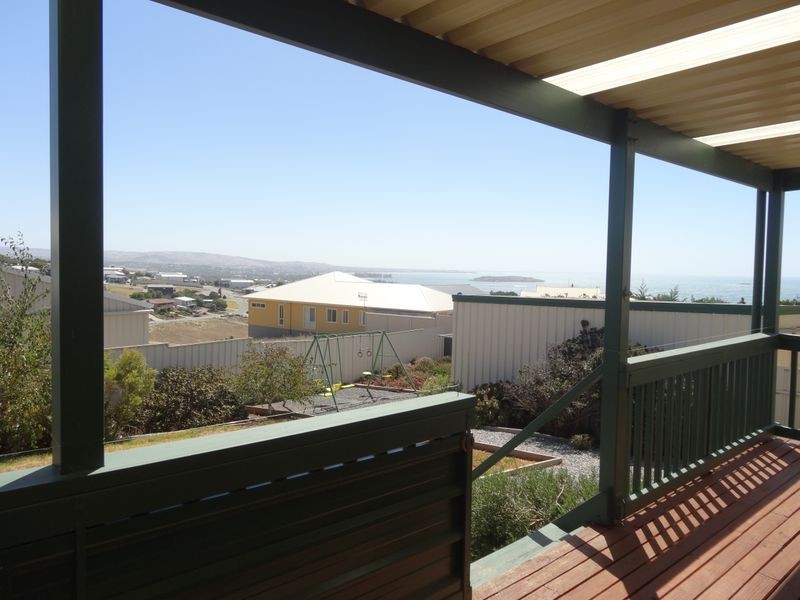18 Mayflower Court, Encounter Bay SA 5211