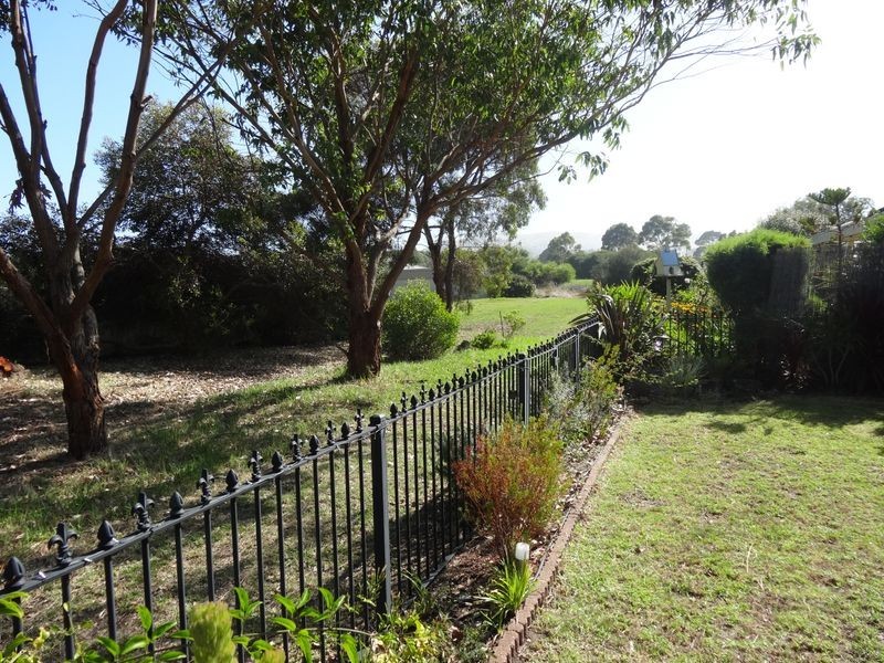 5 Mary  Pelham Court, Mccracken SA 5211