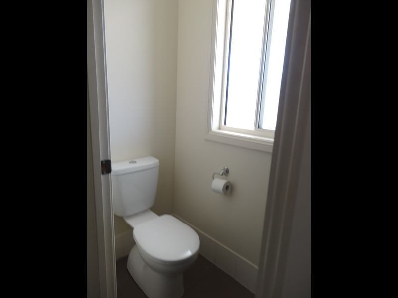 2 Acraman Street, Victor Harbor SA 5211