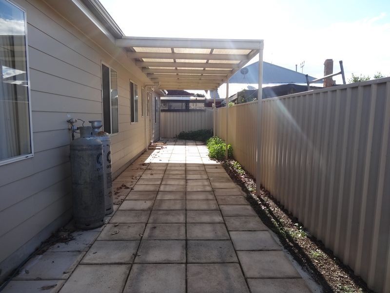 2 Acraman Street, Victor Harbor SA 5211