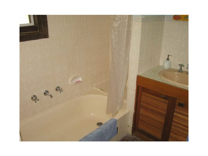 30 Clive Avenue, Encounter Bay SA 5211