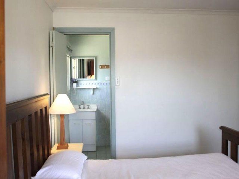 22 Barton Street, Port Elliot SA 5212