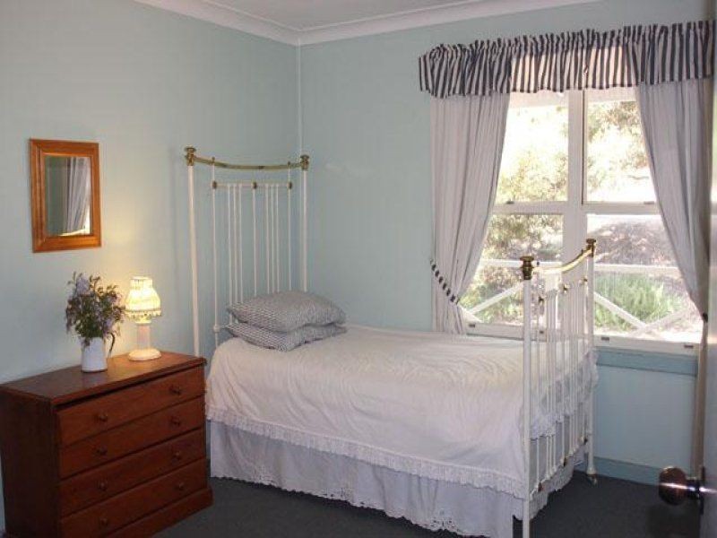 22 Barton Street, Port Elliot SA 5212