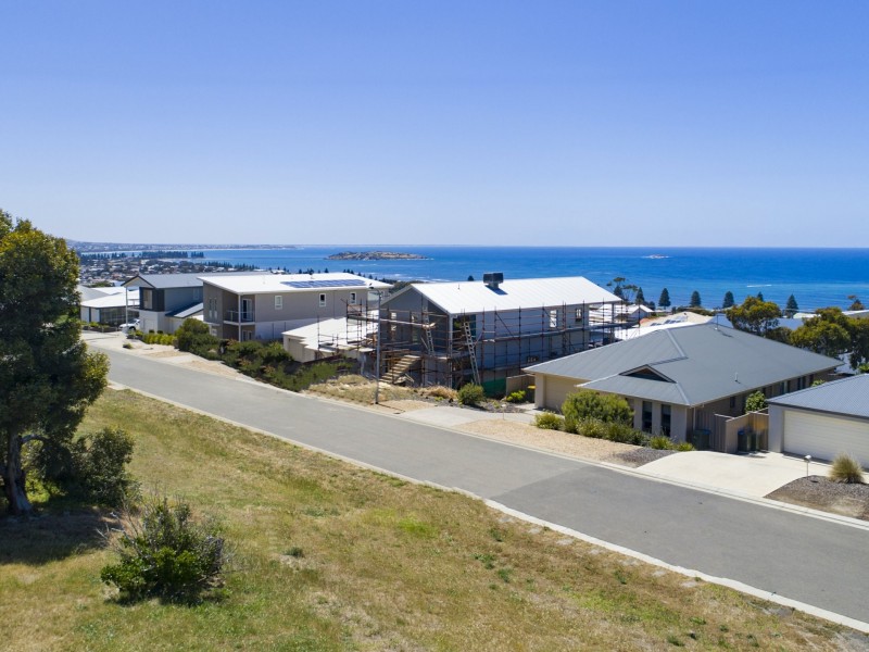 36 White Close, Encounter Bay SA 5211