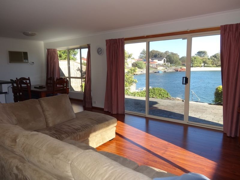 7 Islander Drive, Encounter Bay SA 5211