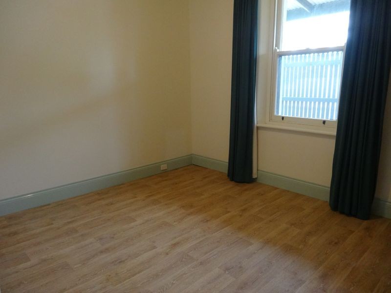 10 Railway Terrace, Victor Harbor SA 5211