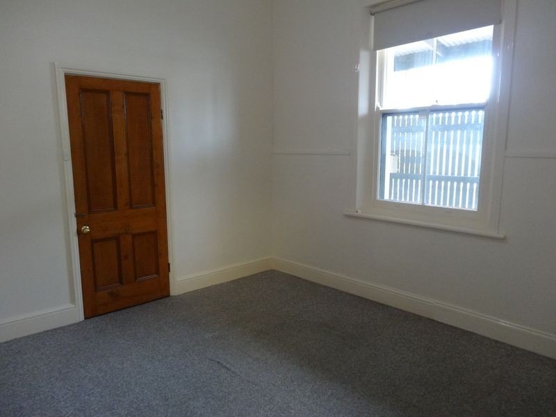 10 Railway Terrace, Victor Harbor SA 5211