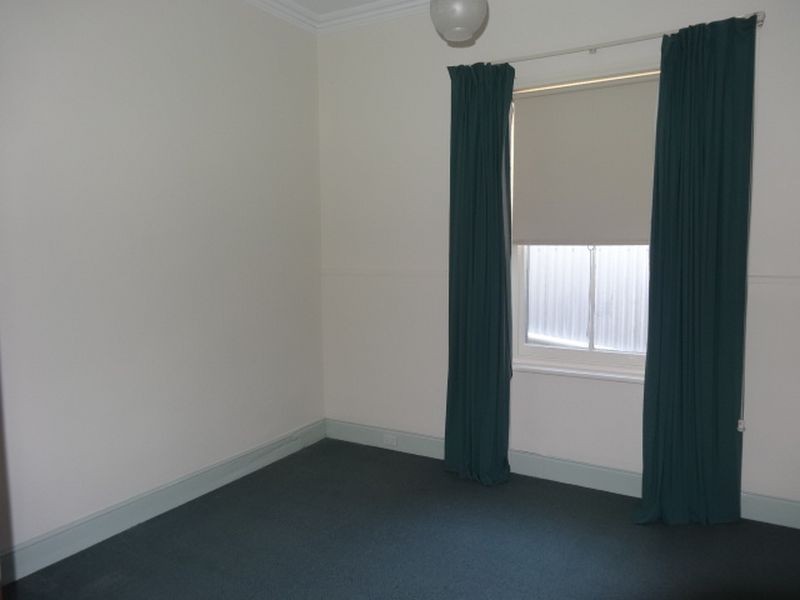 10 Railway Terrace, Victor Harbor SA 5211