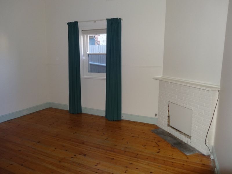 10 Railway Terrace, Victor Harbor SA 5211