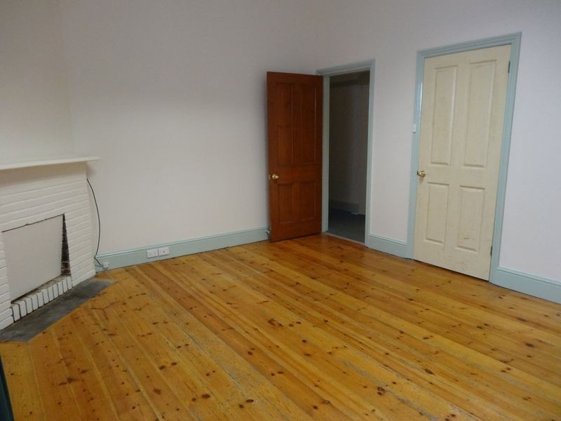 10 Railway Terrace, Victor Harbor SA 5211