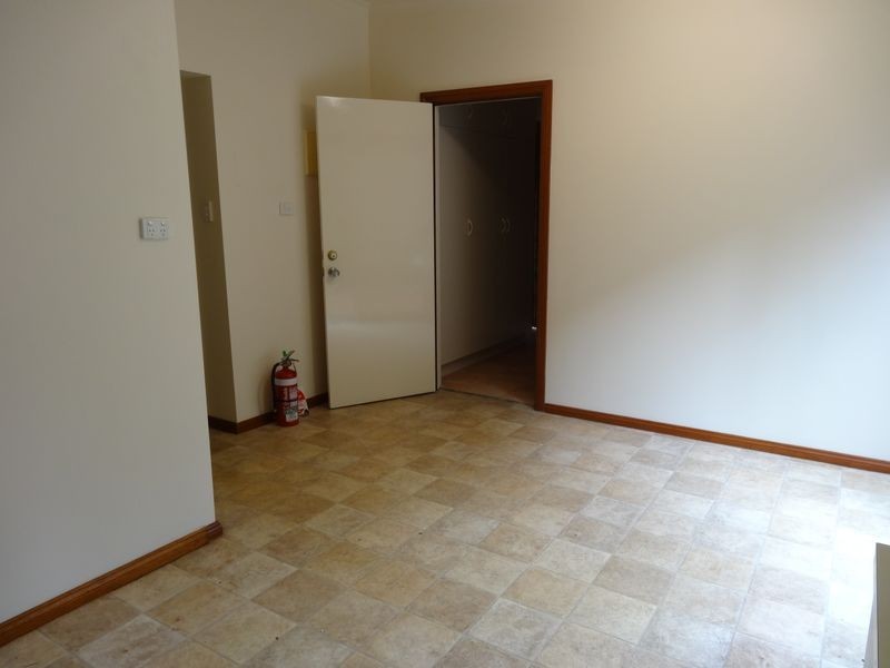 10 Railway Terrace, Victor Harbor SA 5211