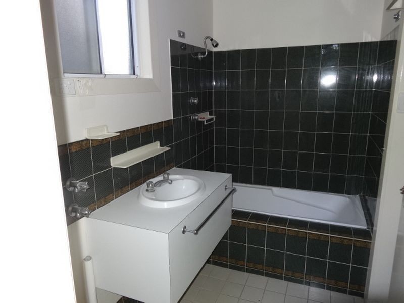 10 Railway Terrace, Victor Harbor SA 5211