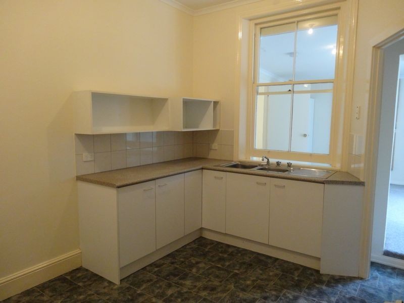 10 Railway Terrace, Victor Harbor SA 5211