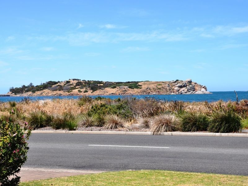 50 Esplanade, Victor Harbor SA 5211