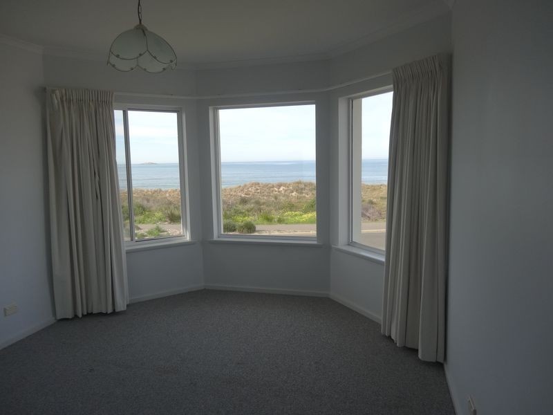 50 Esplanade, Victor Harbor SA 5211