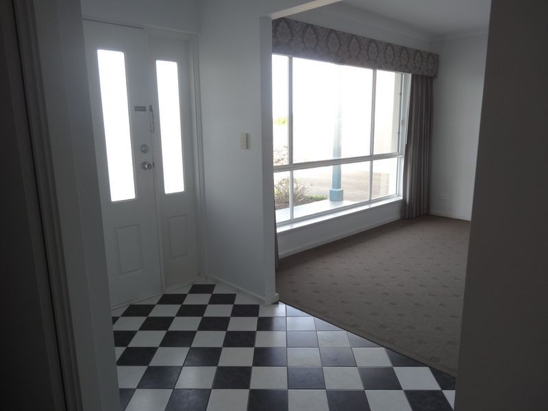 50 Esplanade, Victor Harbor SA 5211