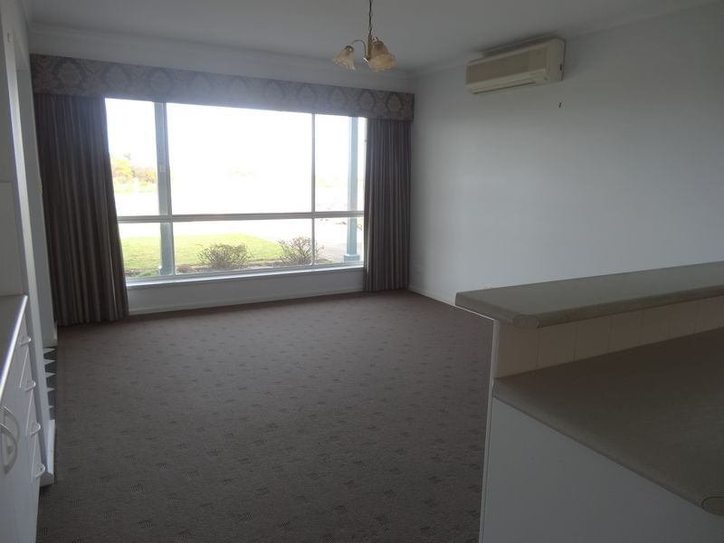 50 Esplanade, Victor Harbor SA 5211