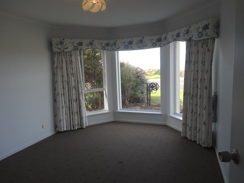 50 Esplanade, Victor Harbor SA 5211