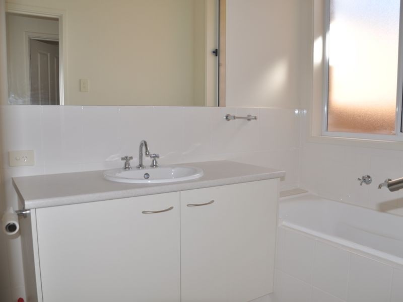 18 Sturt Street, Victor Harbor SA 5211