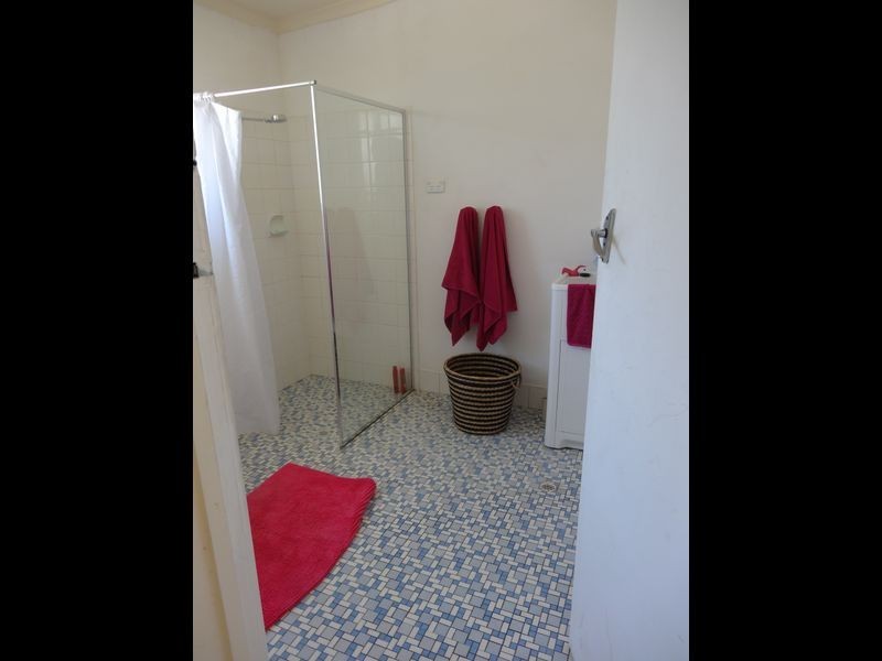 2/5 Railway Tce, Victor Harbor SA 5211