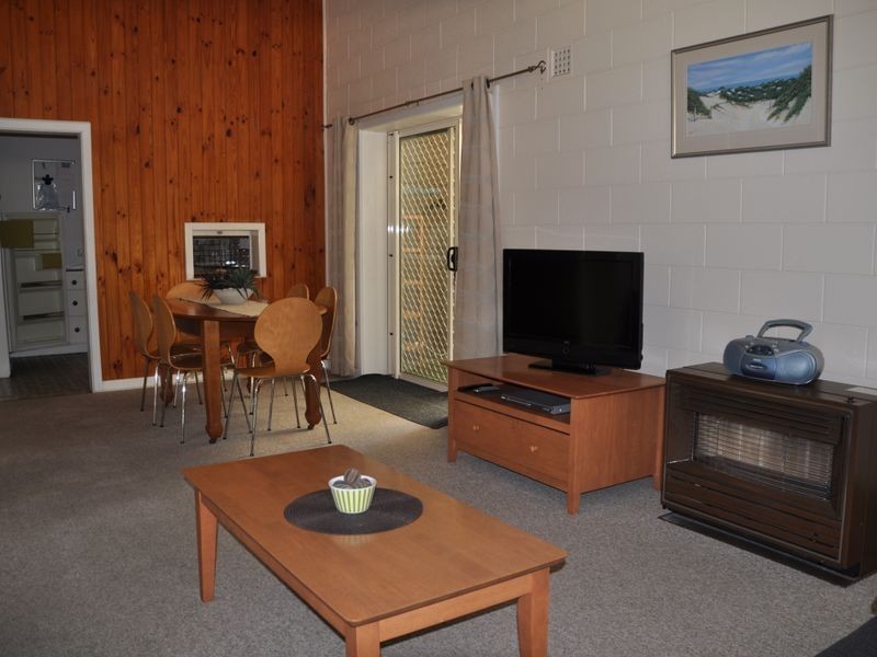 36 Newland Street, Victor Harbor SA 5211
