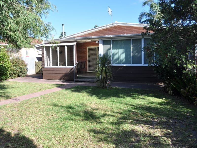36 Newland Street, Victor Harbor SA 5211