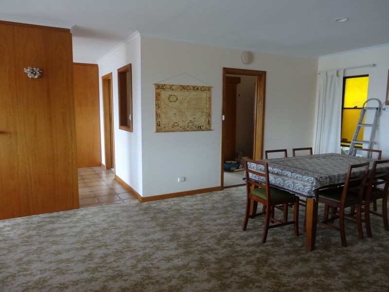 6 Passatt Street, Encounter Bay SA 5211