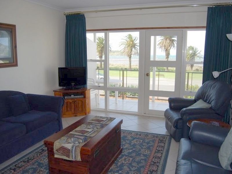 1/22 Esplanade, Victor Harbor SA 5211