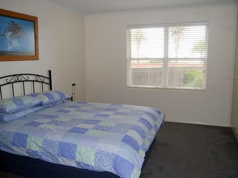 1/22 Esplanade, Victor Harbor SA 5211