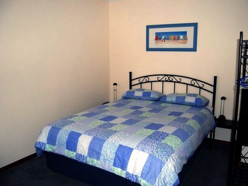 1/22 Esplanade, Victor Harbor SA 5211