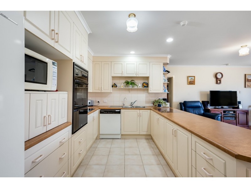 38 Clipper Court, Encounter Bay SA 5211