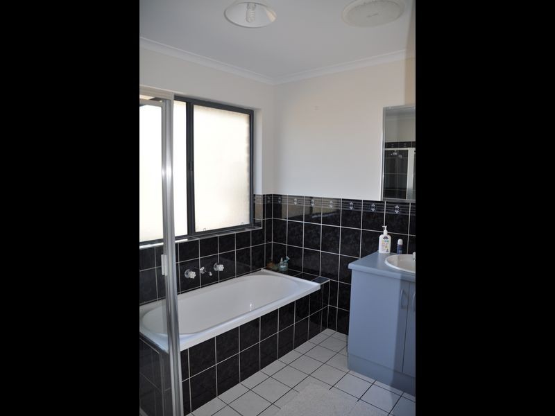 4 Yates Avenue, Hayborough SA 5211