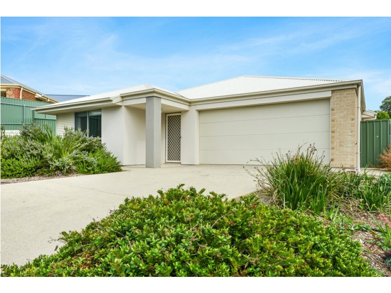 4 Shields Crescent,, Encounter Bay SA 5211