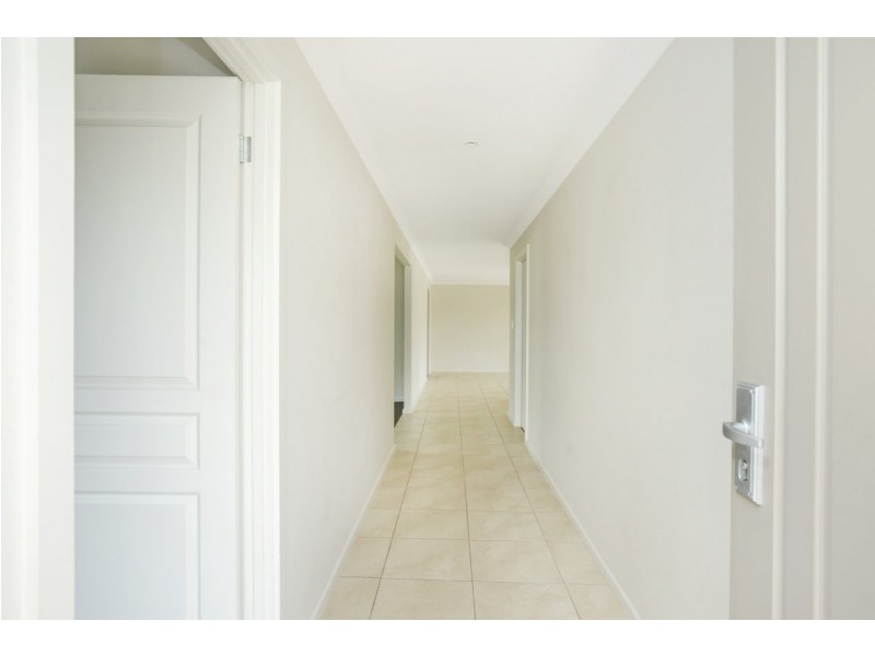 4 Shields Crescent,, Encounter Bay SA 5211