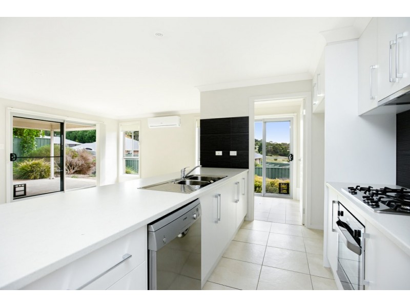 4 Shields Crescent,, Encounter Bay SA 5211