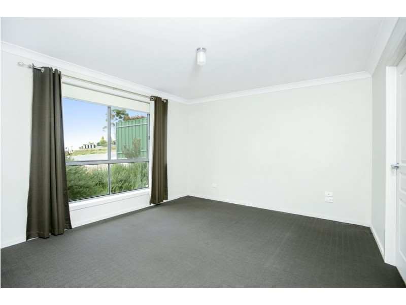 4 Shields Crescent,, Encounter Bay SA 5211