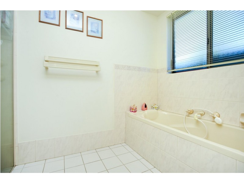 32 Tolmer Court, Hayborough SA 5211