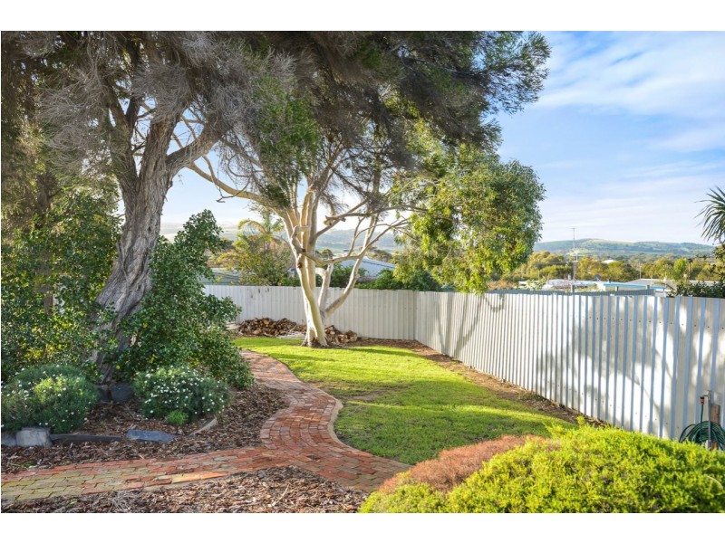 1 Ostend Crescent, Hayborough SA 5211