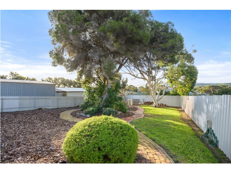 1 Ostend Crescent, Hayborough SA 5211
